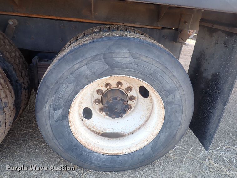 image for item DQ4983 1983 Mack R686ST  grain truck