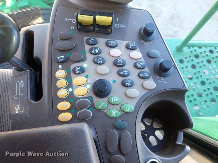 image for item DQ5018 2010 John Deere 9870 STS  combine