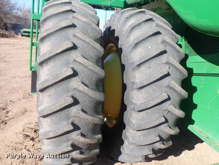 image for item DQ5018 2010 John Deere 9870 STS  combine