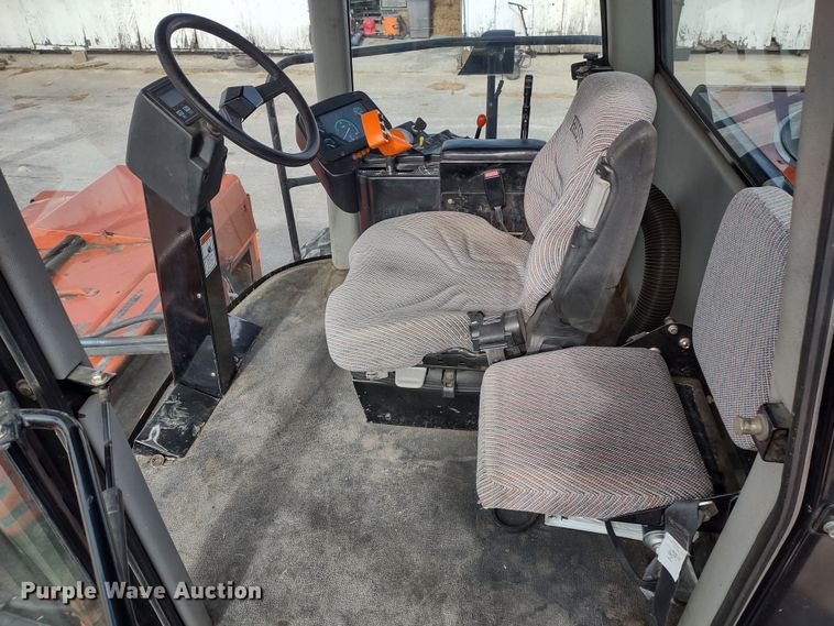 image for item DR8037 2005 Hesston 9260  windrower