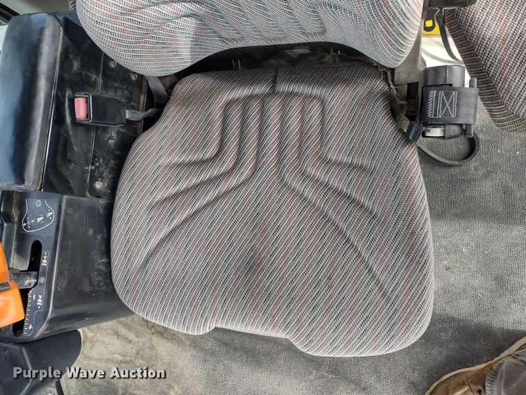 image for item DR8037 2005 Hesston 9260  windrower