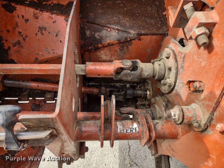 image for item DR8037 2005 Hesston 9260  windrower