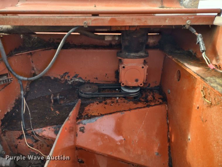 image for item DR8037 2005 Hesston 9260  windrower