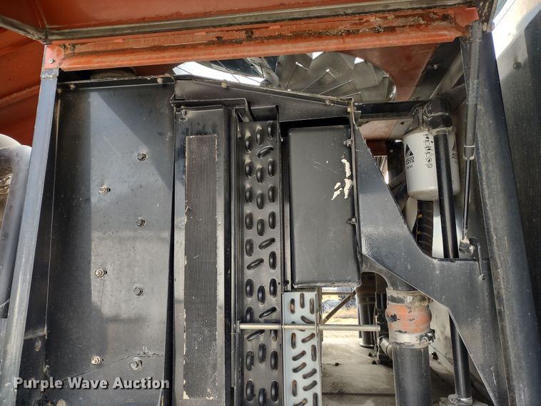 image for item DR8037 2005 Hesston 9260  windrower