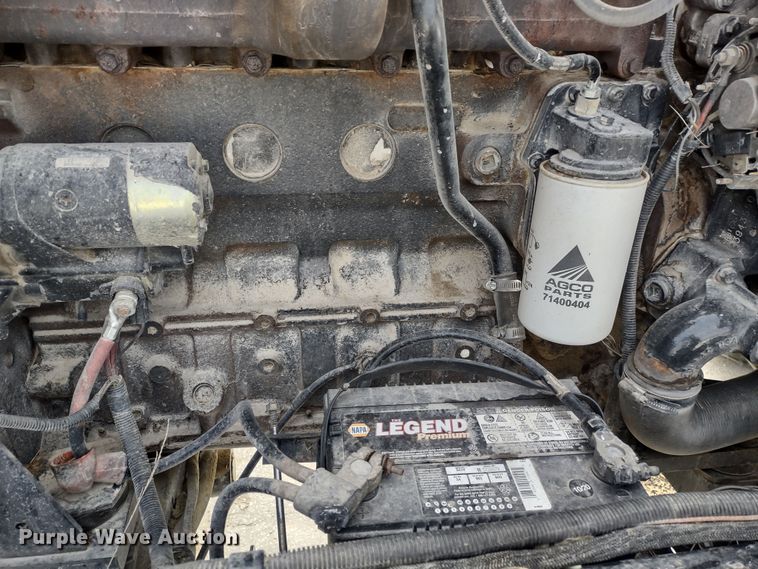 image for item DR8037 2005 Hesston 9260  windrower