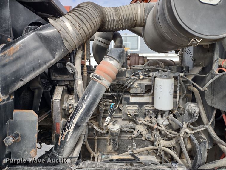 image for item DR8037 2005 Hesston 9260  windrower