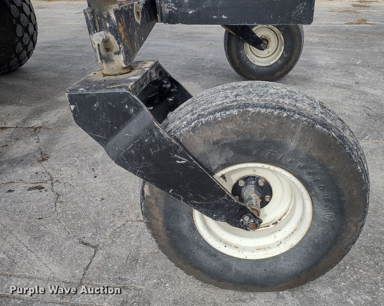 image for item DR8037 2005 Hesston 9260  windrower