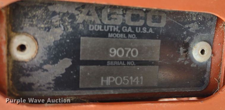 image for item DR8037 2005 Hesston 9260  windrower