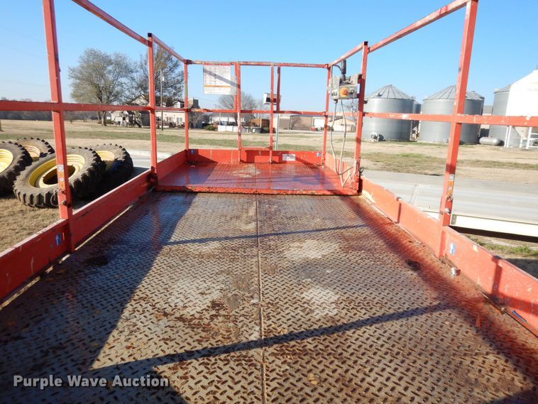 image for item DR8042 Skyjack SJ7135  scissor lift