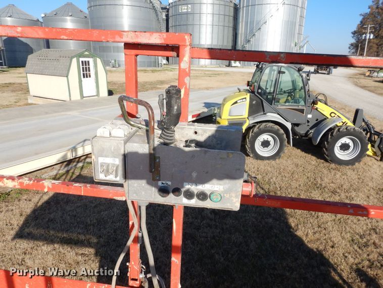 image for item DR8042 Skyjack SJ7135  scissor lift