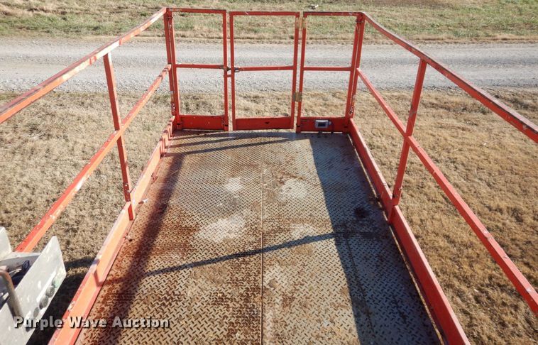 image for item DR8042 Skyjack SJ7135  scissor lift