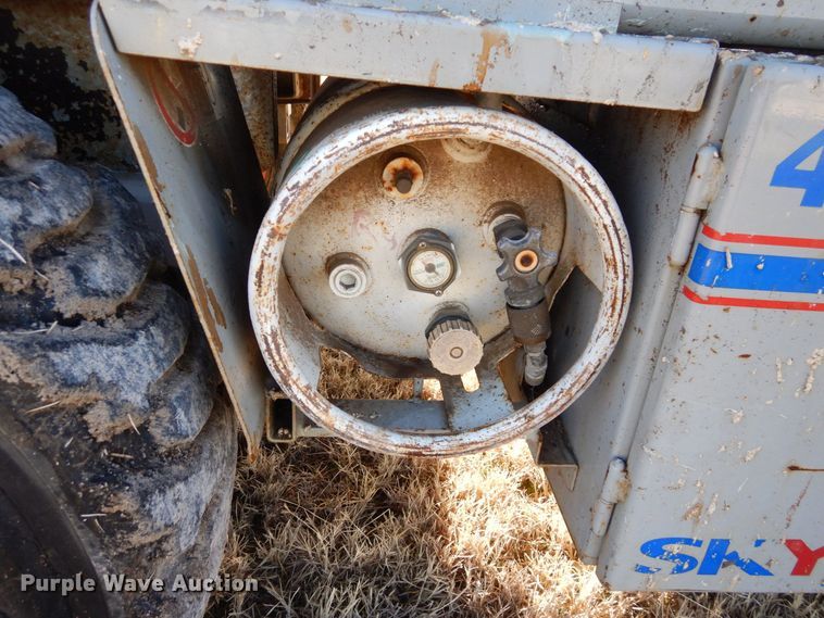 image for item DR8042 Skyjack SJ7135  scissor lift