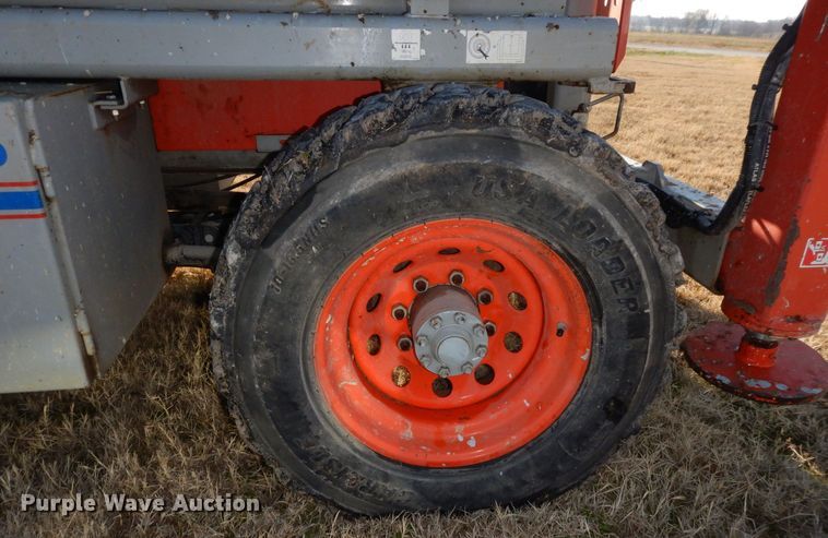 image for item DR8042 Skyjack SJ7135  scissor lift