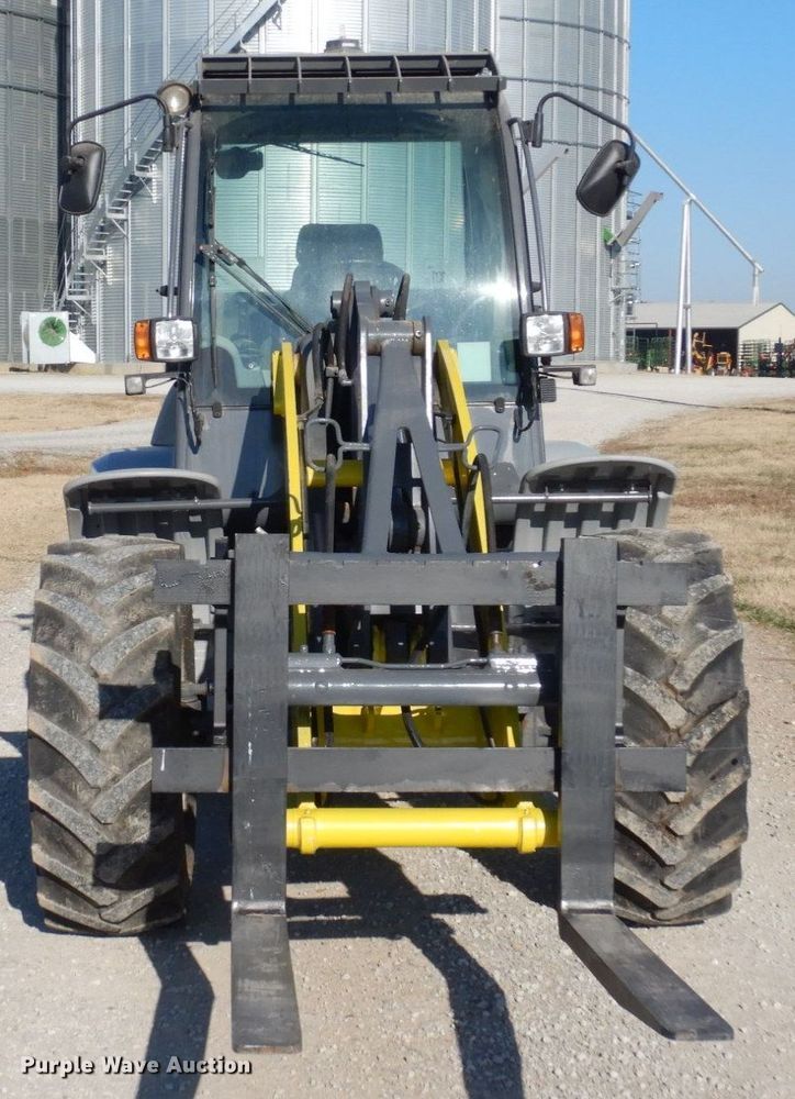 image for item DR8043 2009 Gehl AWS46  wheel loader