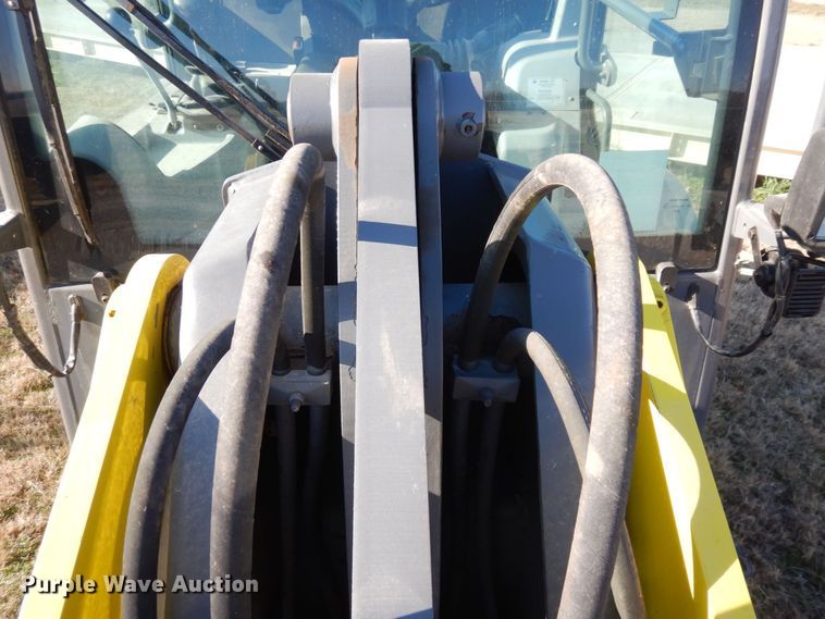 image for item DR8043 2009 Gehl AWS46  wheel loader