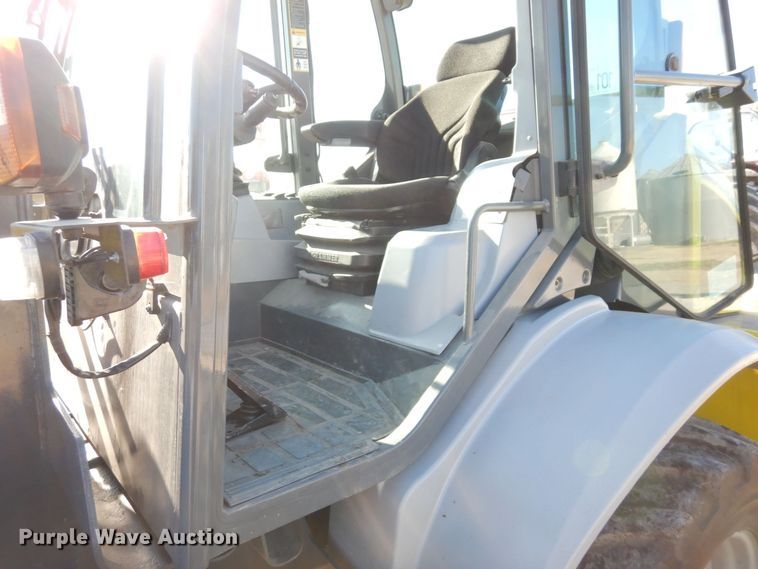 image for item DR8043 2009 Gehl AWS46  wheel loader