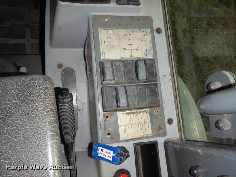 image for item DR8043 2009 Gehl AWS46  wheel loader