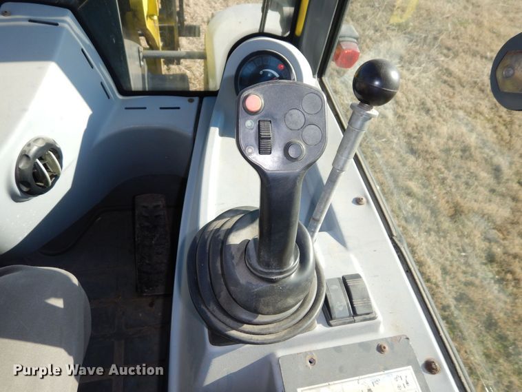 image for item DR8043 2009 Gehl AWS46  wheel loader
