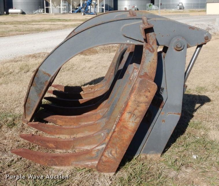 JRB IT28B grapple bucket in Galena, KS Item DR8044 sold Purple Wave