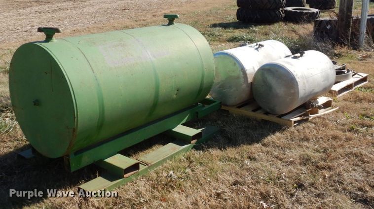 image for item DR8054 (3) tanks