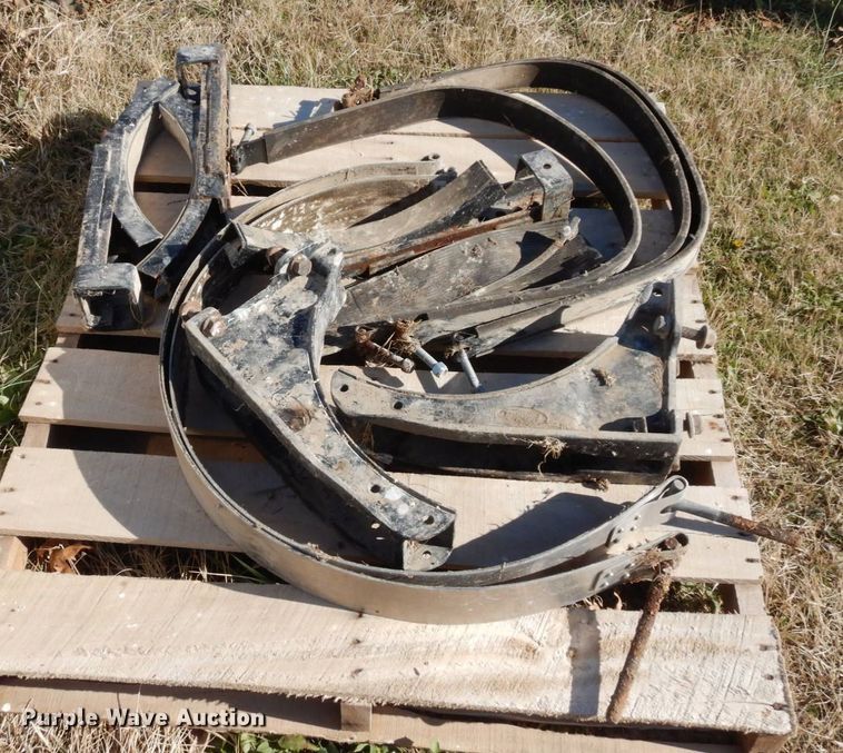 image for item DR8054 (3) tanks