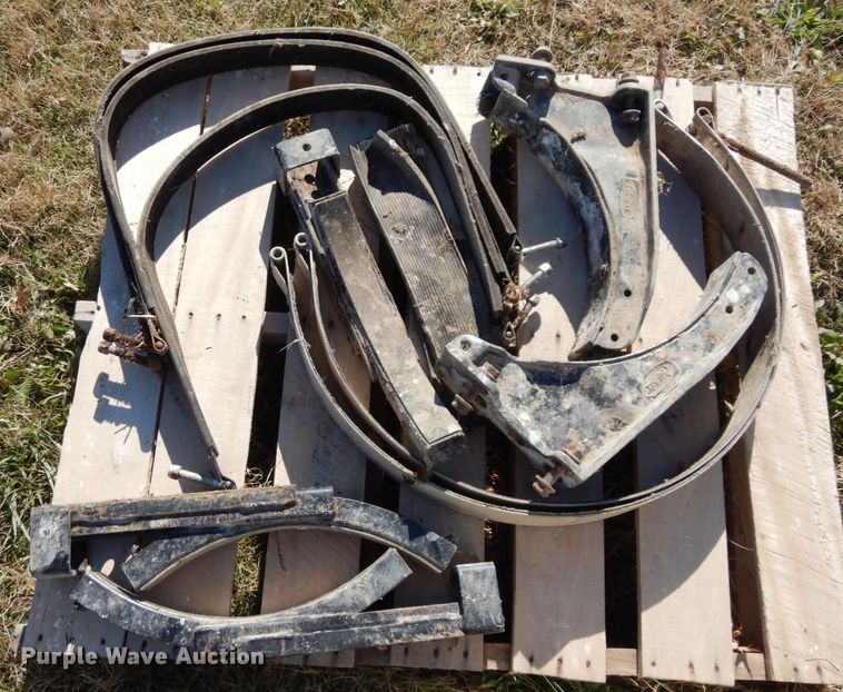 image for item DR8054 (3) tanks