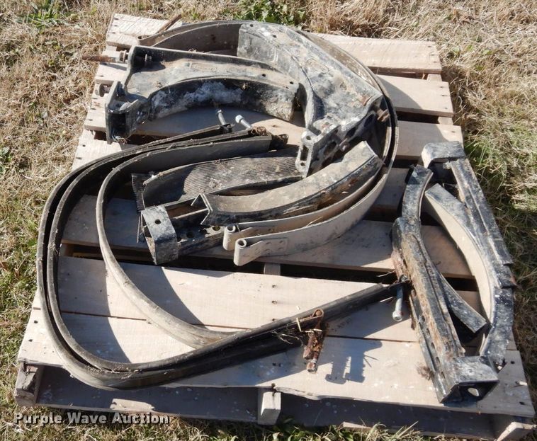 image for item DR8054 (3) tanks