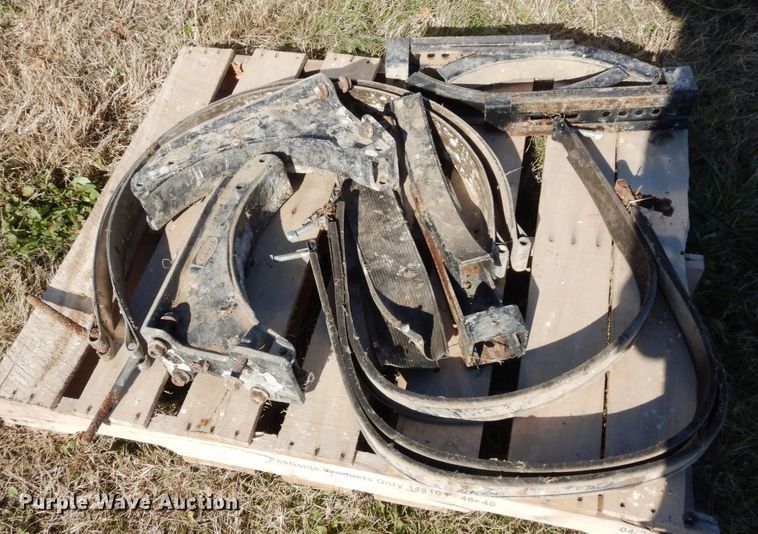 image for item DR8054 (3) tanks