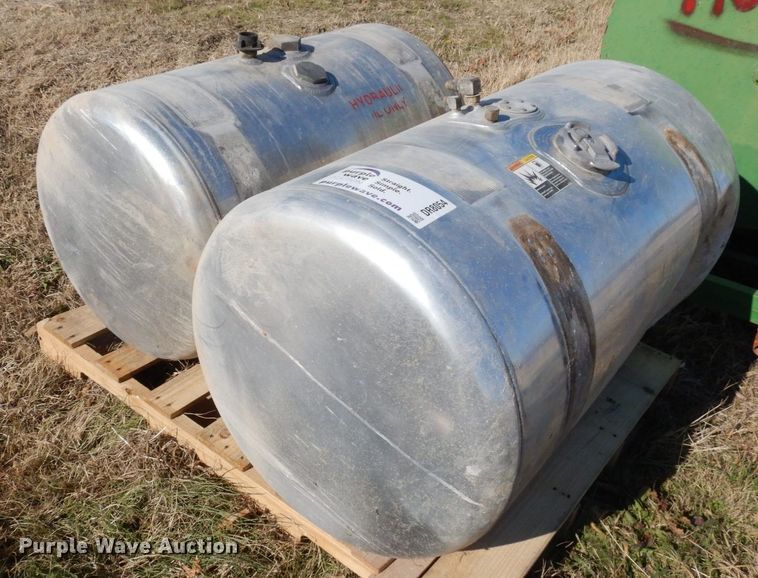 image for item DR8054 (3) tanks