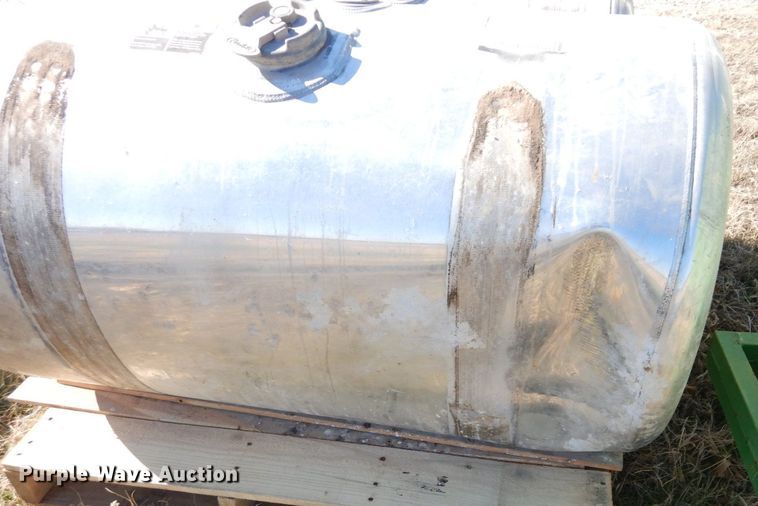 image for item DR8054 (3) tanks