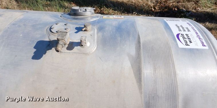 image for item DR8054 (3) tanks