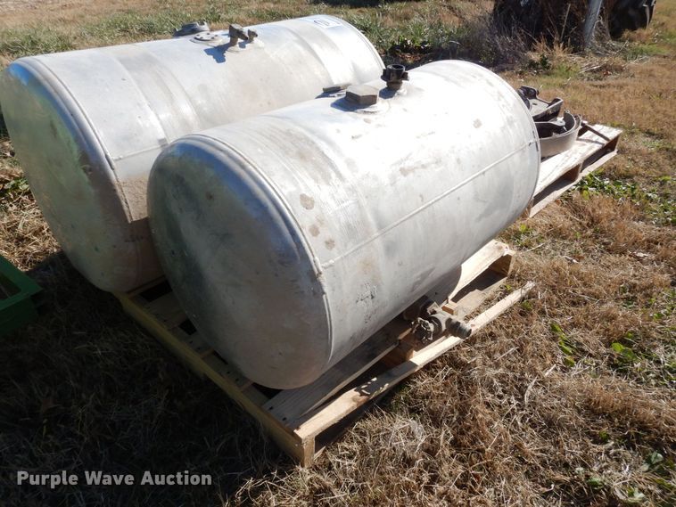 image for item DR8054 (3) tanks