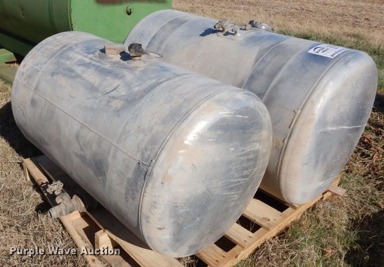 image for item DR8054 (3) tanks