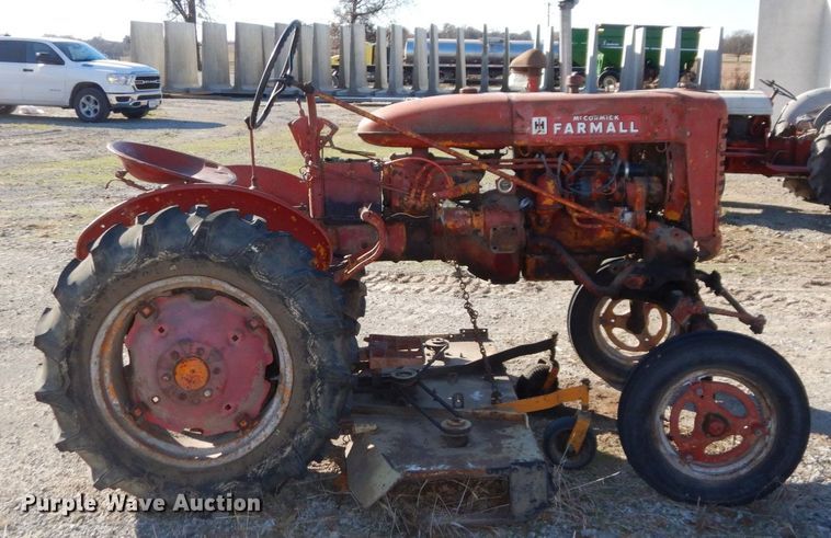 image for item DR8059 Farmall 100  tractor