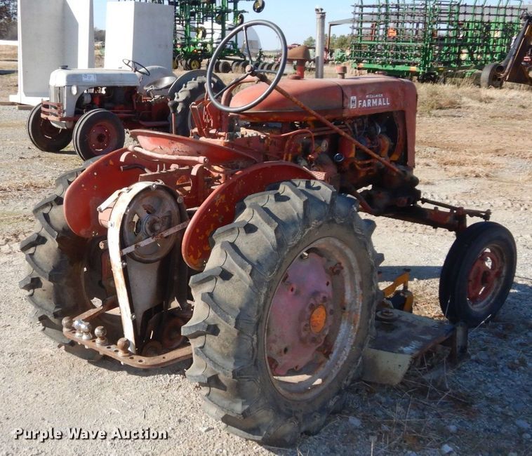 image for item DR8059 Farmall 100  tractor