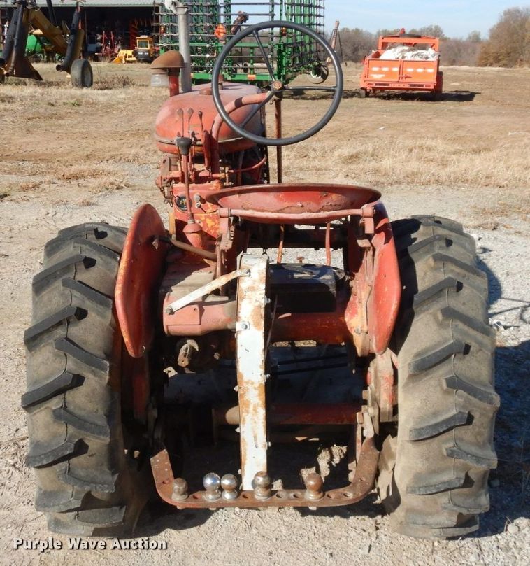 image for item DR8059 Farmall 100  tractor