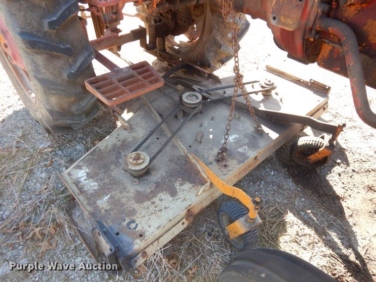 image for item DR8059 Farmall 100  tractor