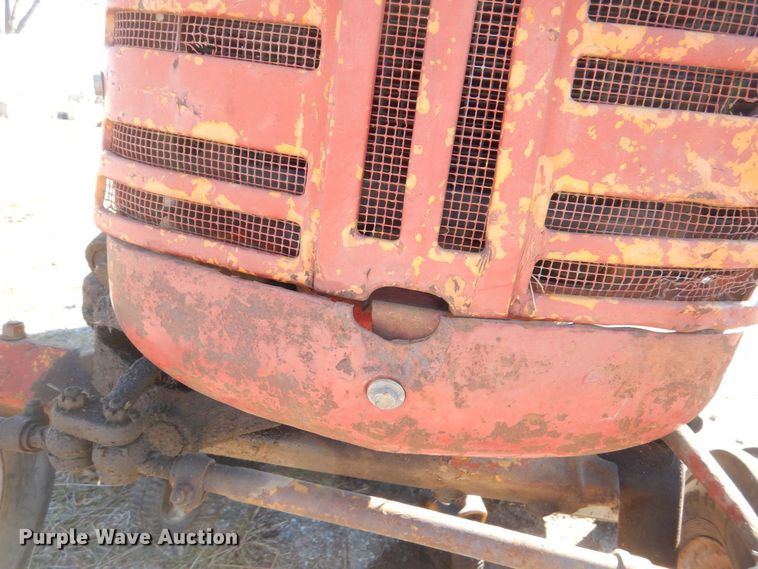 image for item DR8059 Farmall 100  tractor