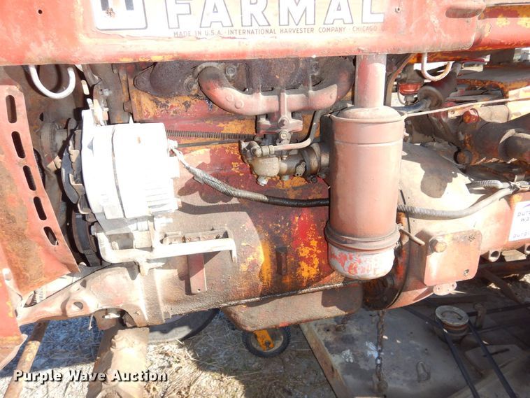 image for item DR8059 Farmall 100  tractor