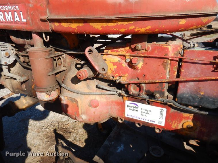 image for item DR8059 Farmall 100  tractor