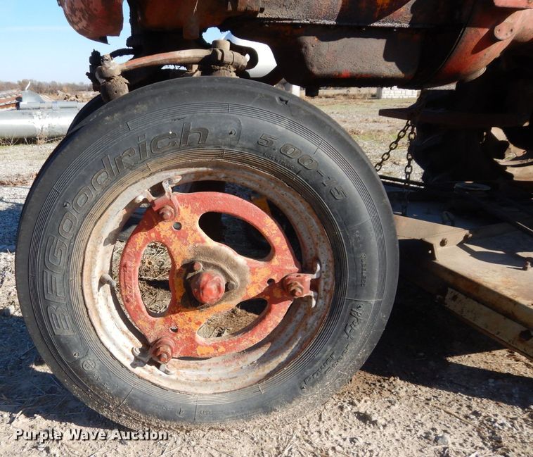 image for item DR8059 Farmall 100  tractor