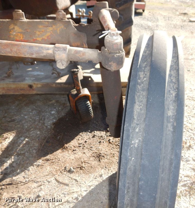 image for item DR8059 Farmall 100  tractor