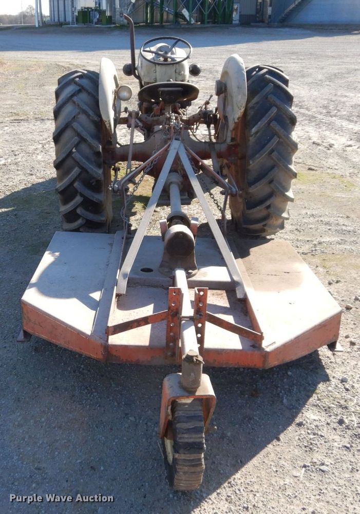 image for item DR8060 Ford 800  tractor