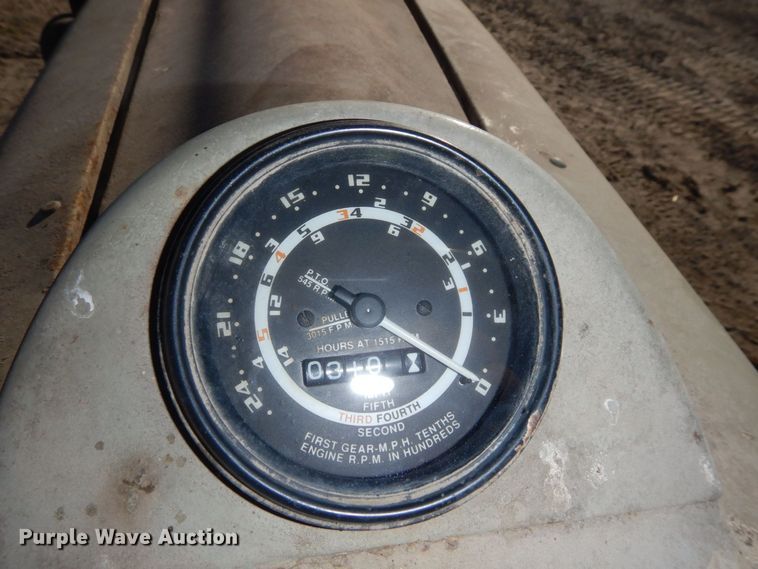 image for item DR8060 Ford 800  tractor