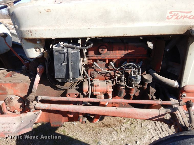 image for item DR8060 Ford 800  tractor
