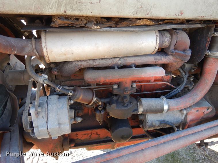 image for item DR8060 Ford 800  tractor