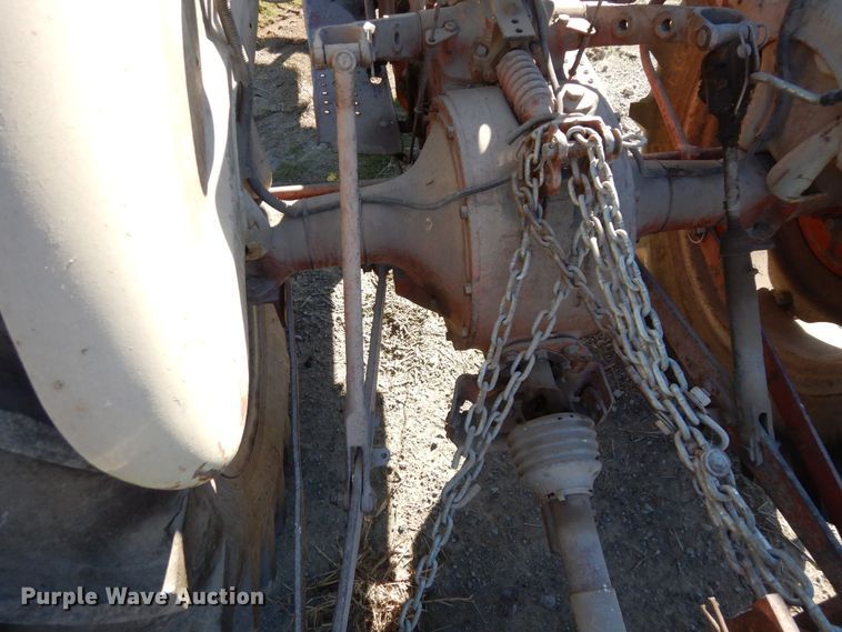 image for item DR8060 Ford 800  tractor