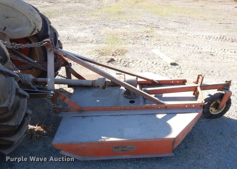 image for item DR8060 Ford 800  tractor