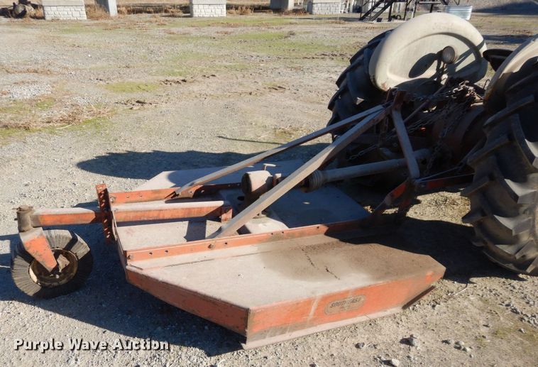 image for item DR8060 Ford 800  tractor