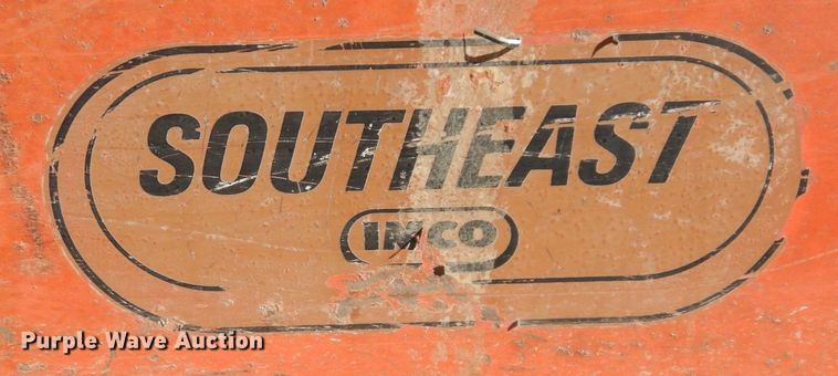 image for item DR8060 Ford 800  tractor